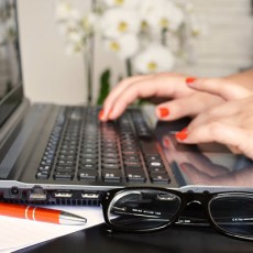 El nuevo paradigma de la mujer multifacética que te convierte en una excelente ama de casa