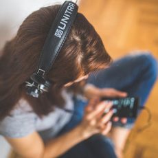 8 Tontas maneras de gastar saldo de Internet en el celular (y cómo evitarlas) 8 Tontas maneras de gastar saldo de Internet en el celular (y cómo evitarlas)